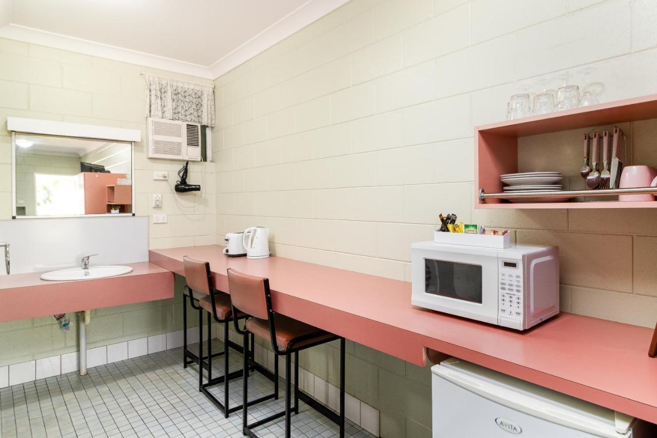 Yungaburra Park Motel Buitenkant foto