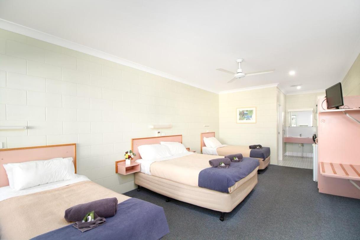 Yungaburra Park Motel Buitenkant foto