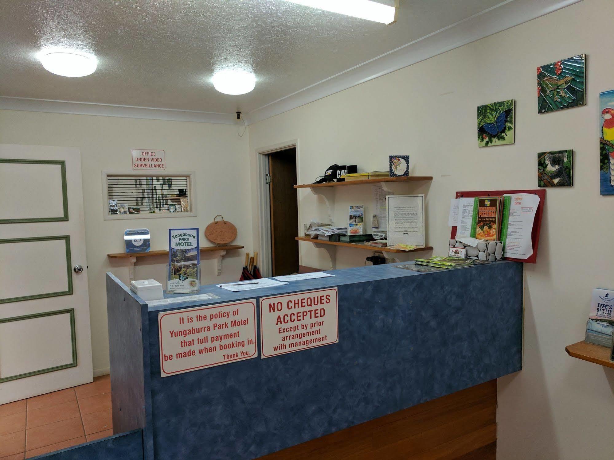 Yungaburra Park Motel Buitenkant foto