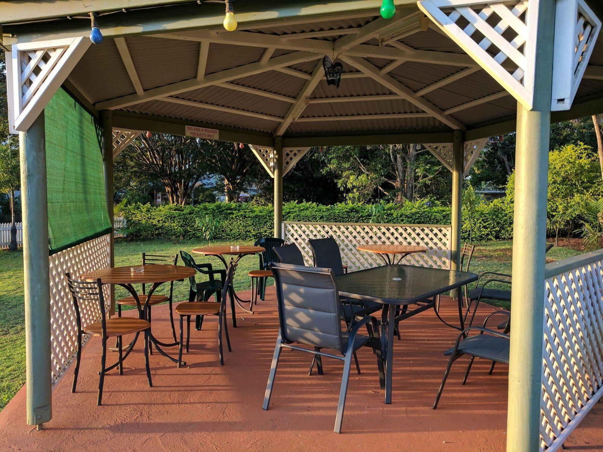 Yungaburra Park Motel Buitenkant foto